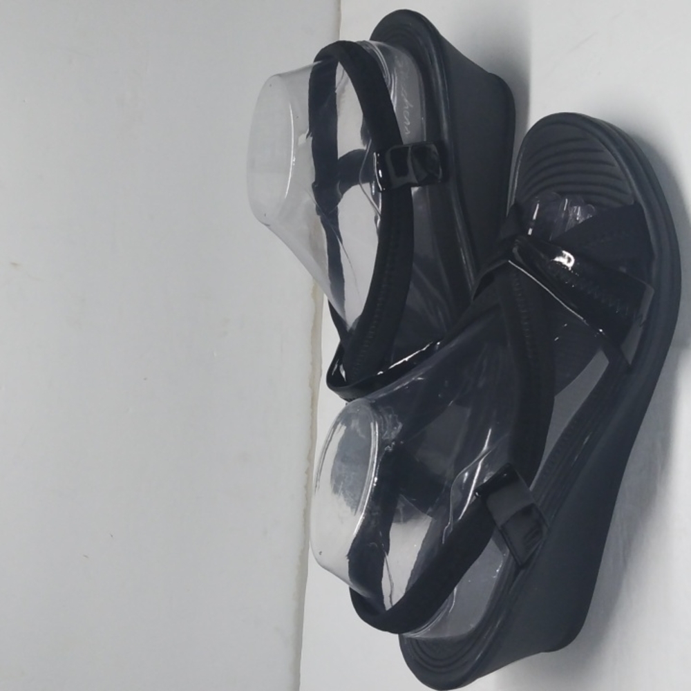 Skechers - Picture 3 of 9